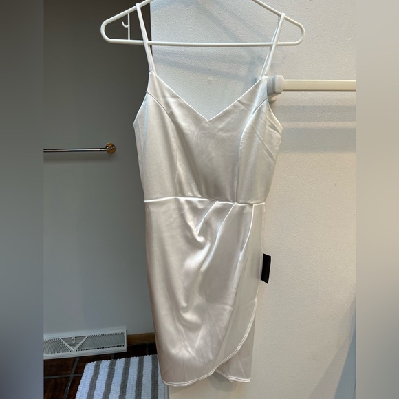 NWT Lulu's White Satin Bodycon Mini Dress (Size Small) - Picture 4 of 7